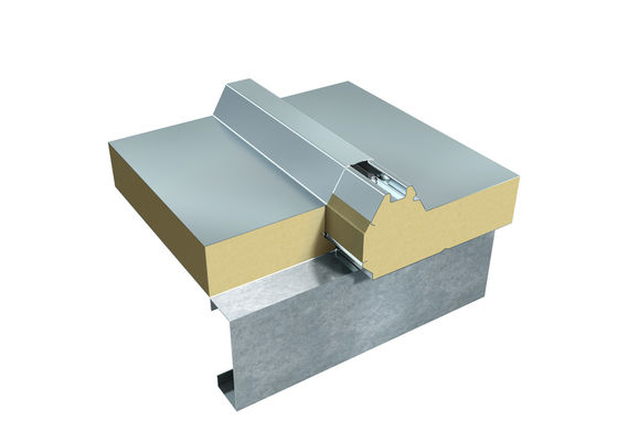 Đơn vị hóa màu sắc PU sandwich tấm mái nhà với âm thanh và nhiệt cách nhiệt cho nhà ở và thương mại