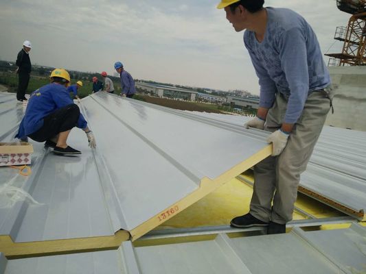 100mm PU Glass Wool Sandwich Roof Panel với chiều dài và cấu trúc tùy chỉnh