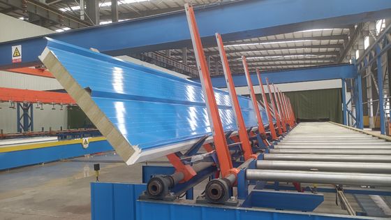 Panel mái nhà Sandwich màu tùy chỉnh với cách điện âm thanh