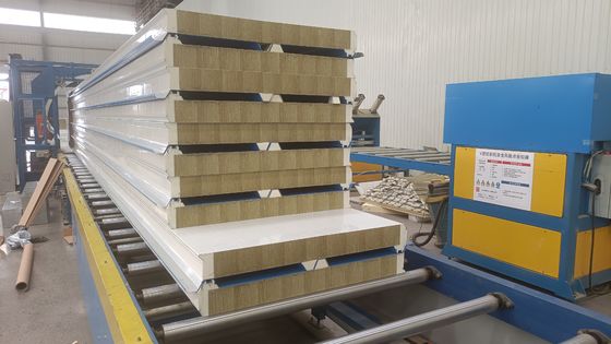 50-200mm Soundproof nhiệt cách nhiệt Sandwich Polyurethane Roof Panel
