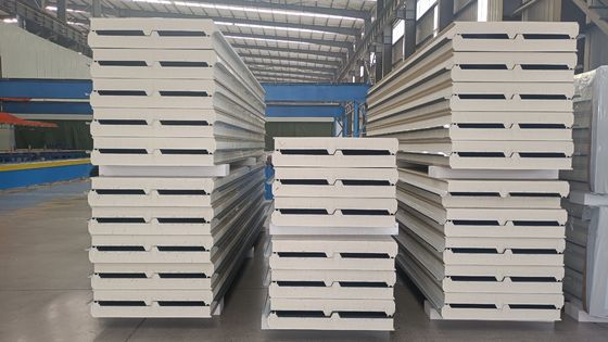 Đèn lửa / chống nước 1000mm PU Glass Wool Sandwich Roof Panel