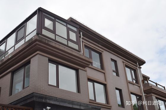 Cấu trúc bánh sandwich chống cháy PU bánh sandwich mái với B1/B2 Fire Rating Great Wall Panels