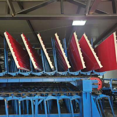 Tấm lợp chống cháy pu trang trí Tấm lợp mái kim loại ngoại thất Tấm bánh sandwich tường lớn